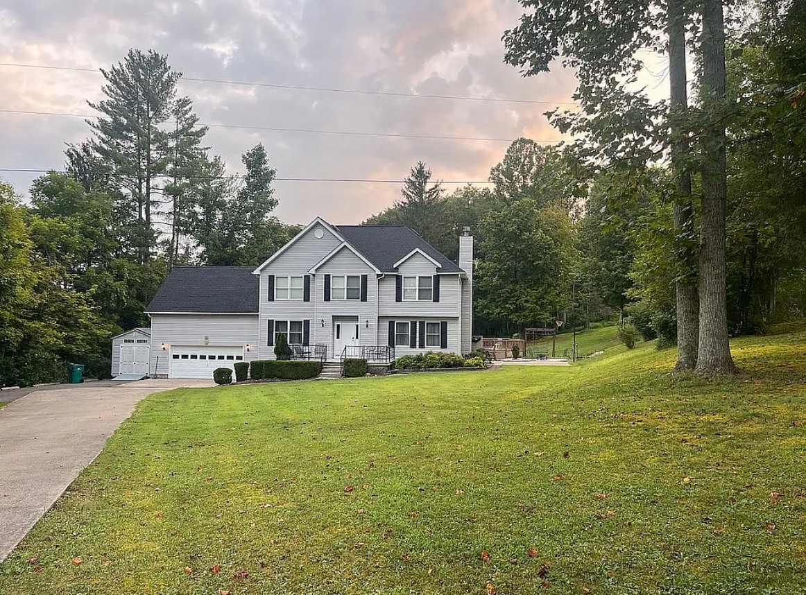 4 Bedroom House For Sale By Owner in Bridgeport, WV 