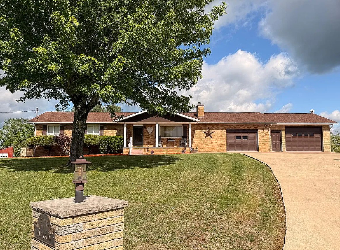 4 Bedroom House For Sale By Owner in Sutton, WV 