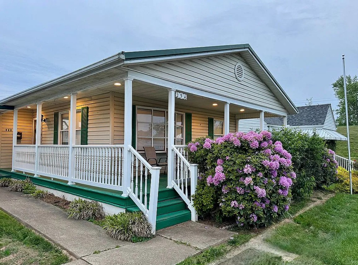 3 Bedroom House For Sale By Owner in Huntington, WV 