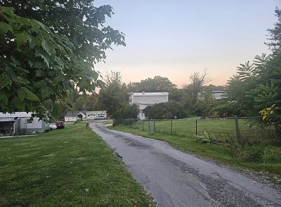 3 Bedroom House For Sale By Owner in Terra Alta, WV 