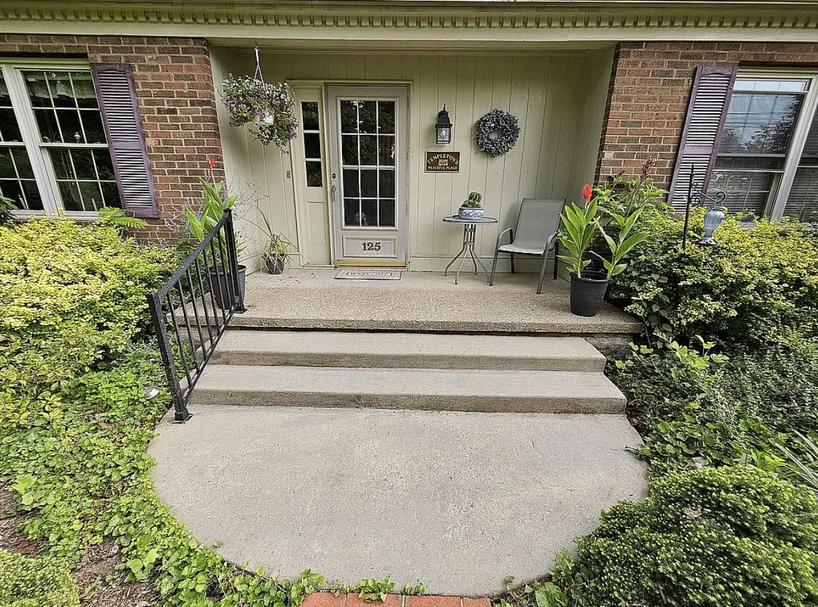 4 Bedroom House For Sale By Owner in Williamstown, WV 