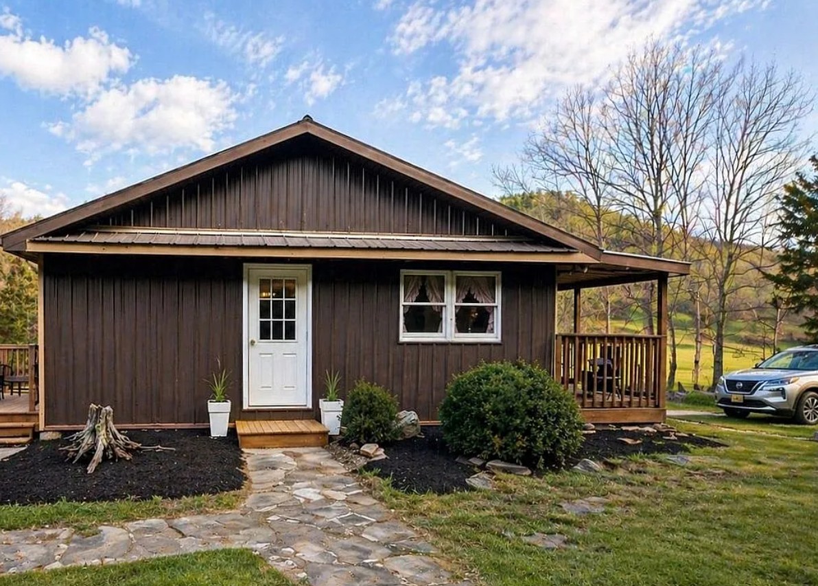 3 Bedroom House For Sale By Owner in Circleville, WV 