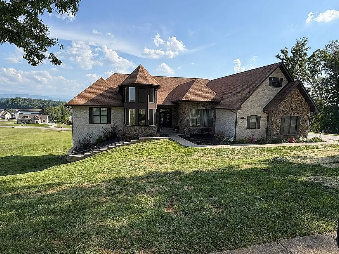 6 Bedroom House For Sale By Owner in Dandridge, TN 