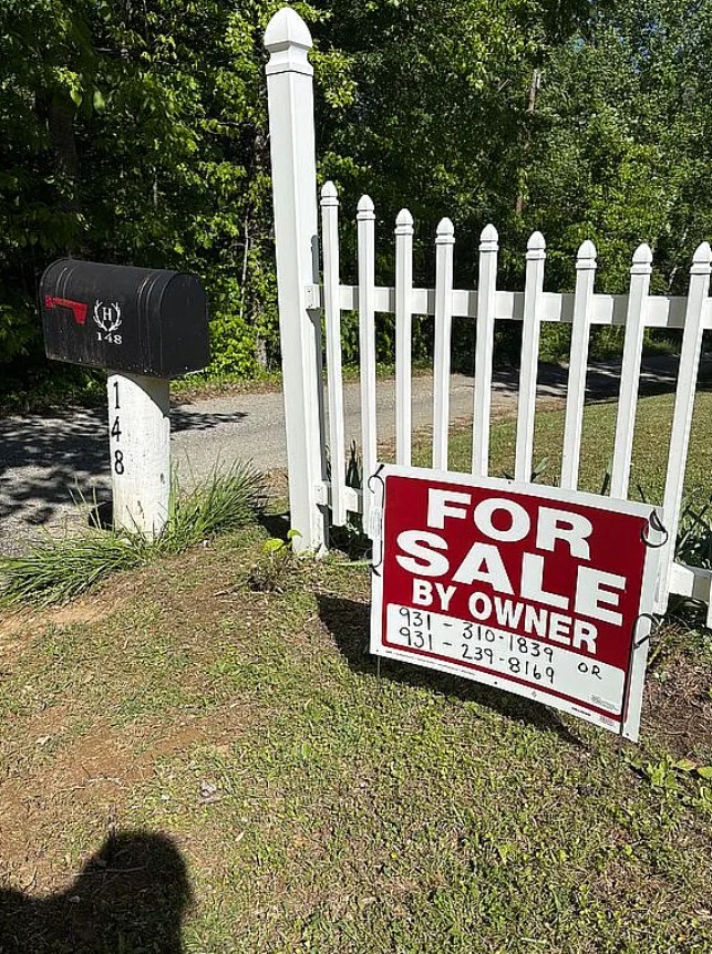 3 Bedroom House For Sale By Owner in Hilham, TN 