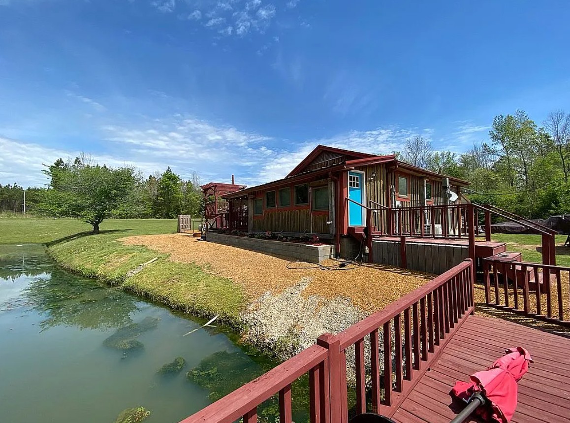 Fishing Cottage For Sale By Owner in Sardis, TN 