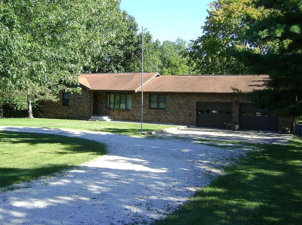 3 Bedroom House For Sale By Owner in Bowling Green, MO 