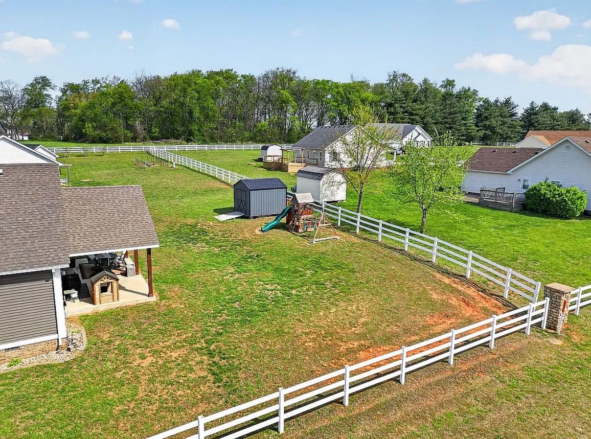 3 Bedroom House For Sale By Owner in Auburn, KY 