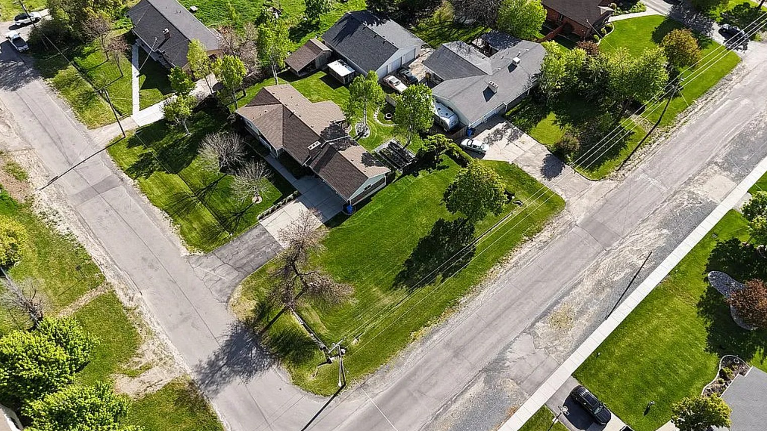 6 Bedroom House For Sale By Owner in Millville, UT 