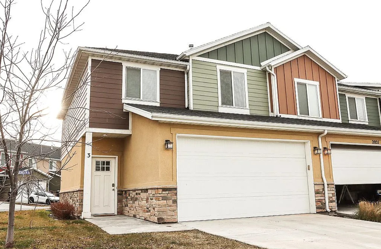 3 Bedroom Townhouse For Sale By Owner in West Haven, UT 