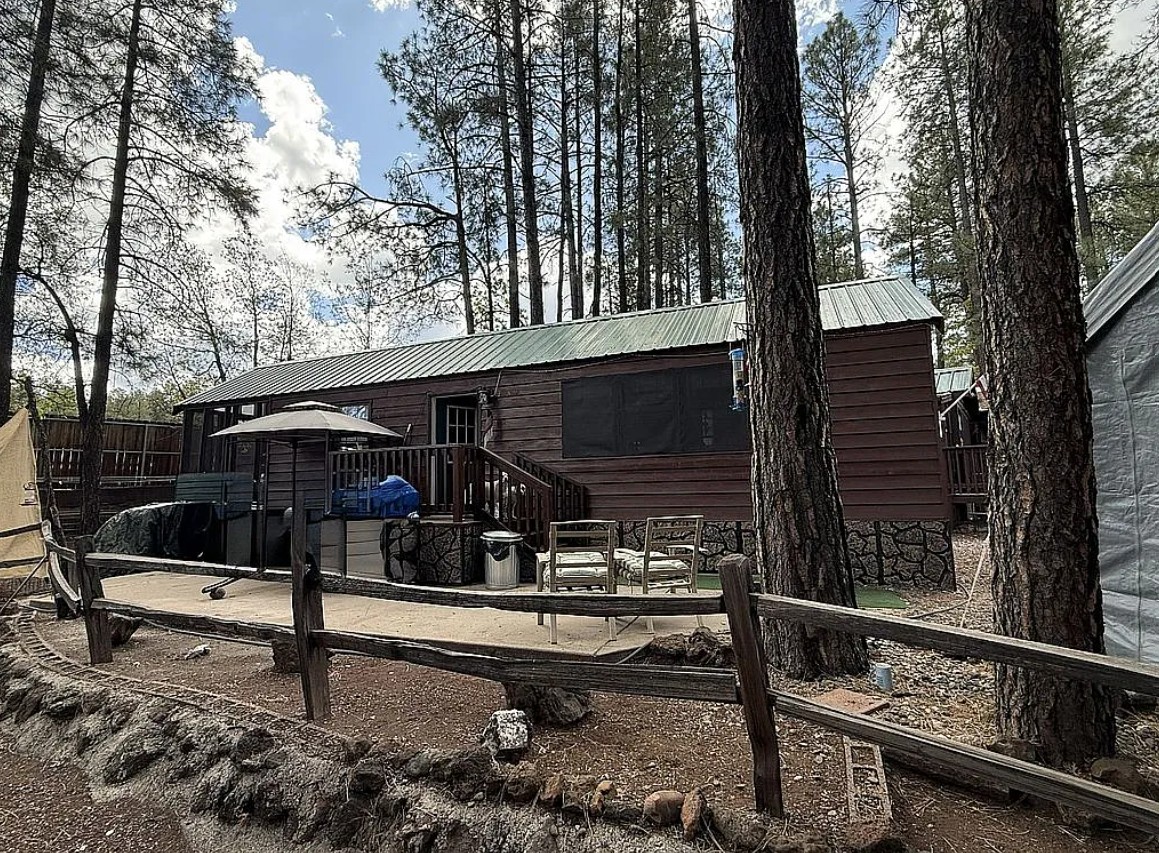 1 Bedroom Cabin For Sale By Owner in Pinetop, AZ 