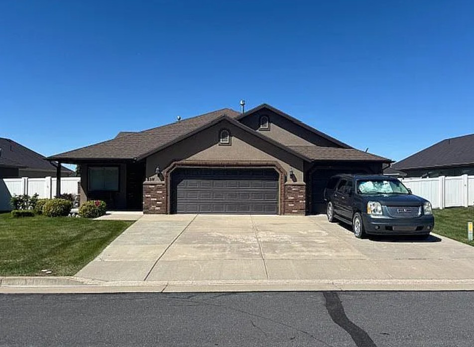 2 Bedroom House For Sale By Owner in Riverdale, UT 