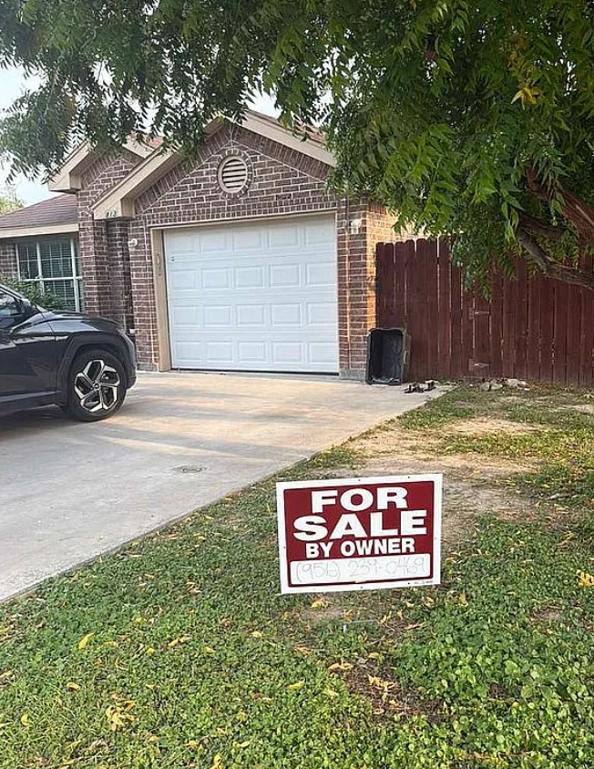3 Bedroom House For Sale By Owner in Pharr, TX 