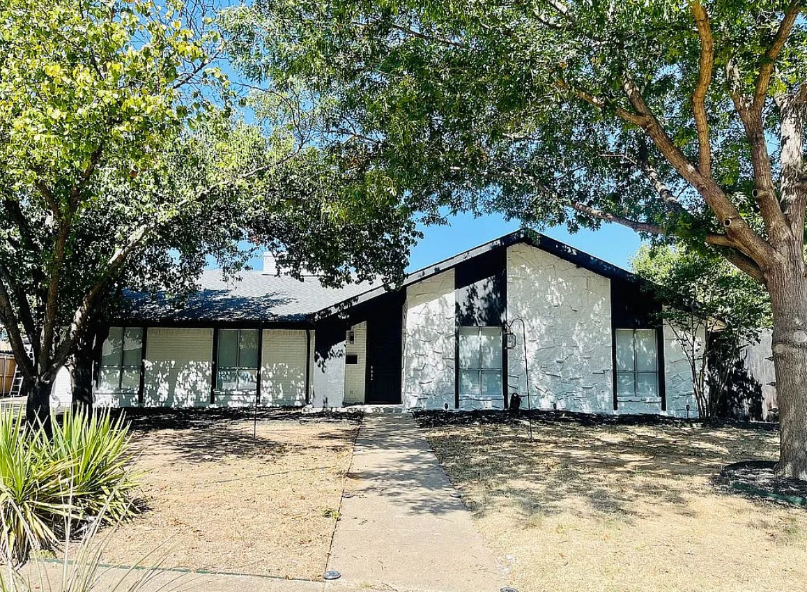 5 Bedroom House For Sale By Owner in Irving, TX 