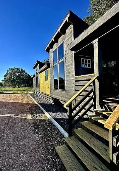 Tiny House For Sale By Owner in Fayetteville, TX 