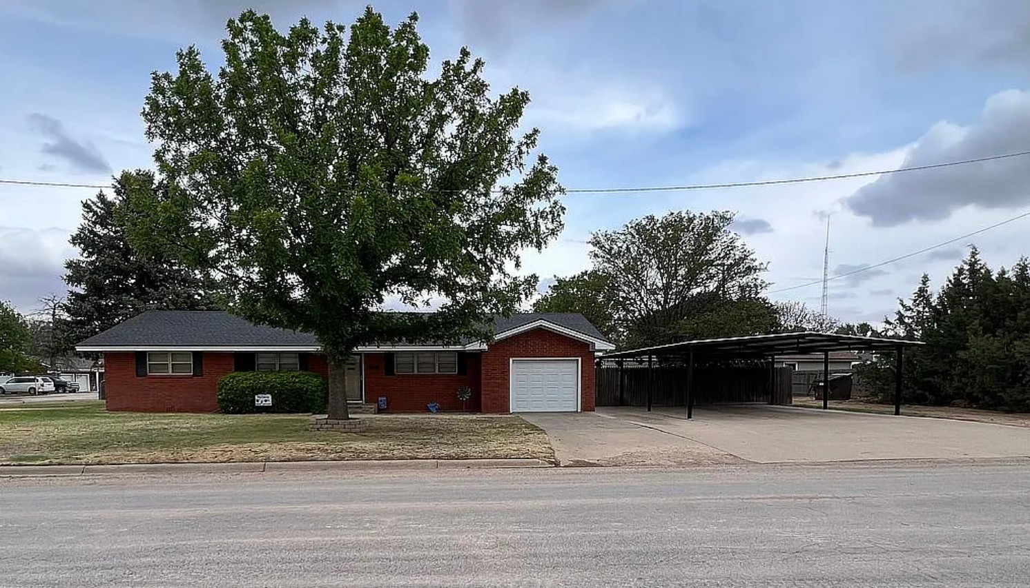 3 Bedroom House For Sale By Owner in Stratford, TX 