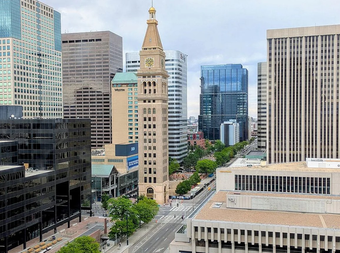 2 Bedroom Apartment For Sale By Owner in Denver, CO 