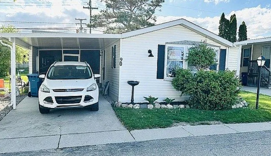 Mobile Home For Sale By Owner in Rochester Hills, MI 