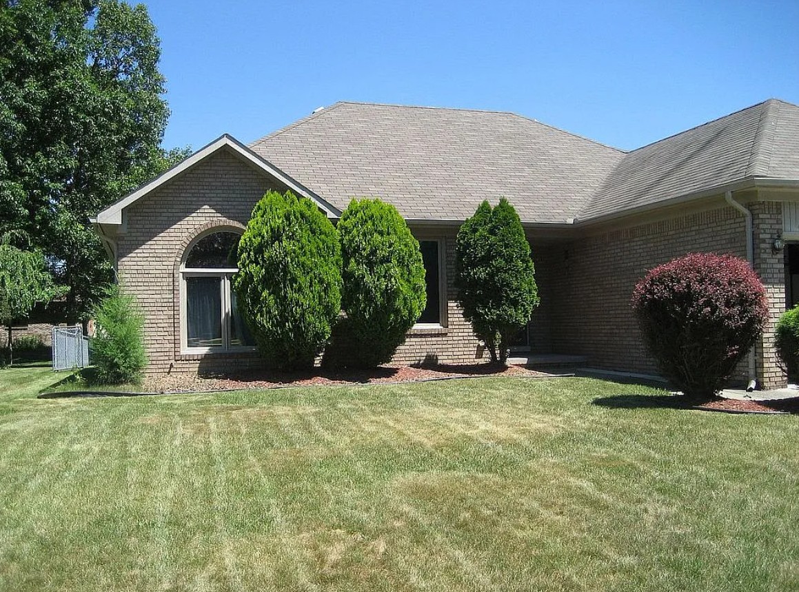 3 Bedroom House For Sale By Owner in Shelby Township, MI 