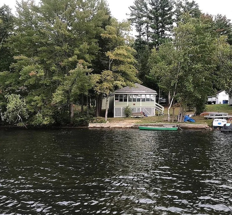 2 Bedroom Cabin For Sale By Owner in Swanzey, NH 