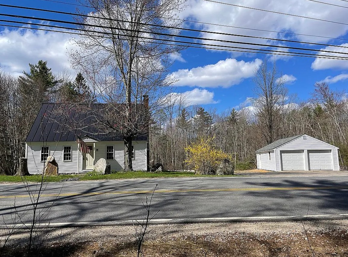 2 Bedroom House For Sale By Owner in Moultonboro, NH 