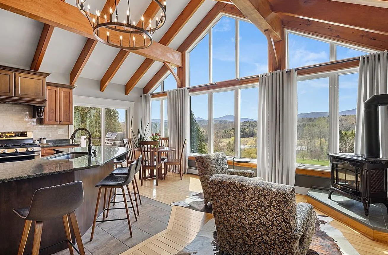 3 Bedroom House For Sale By Owner in Waterbury Center, VT 