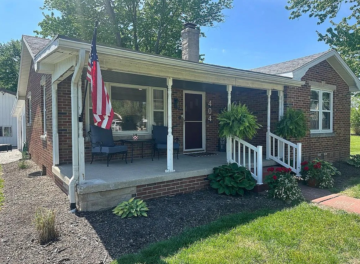 2 Bedroom House For Sale By Owner in Jasonville, IN 