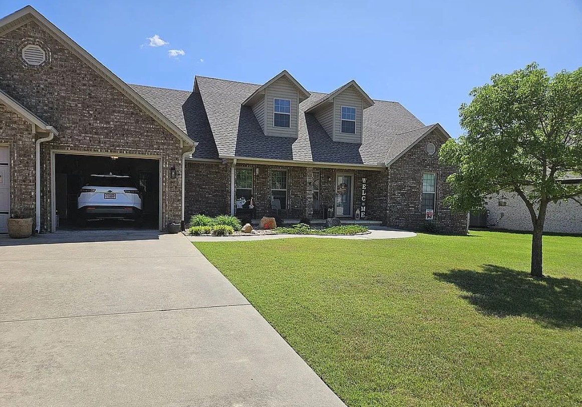 3 Bedroom House For Sale By Owner in Paragould, AR 