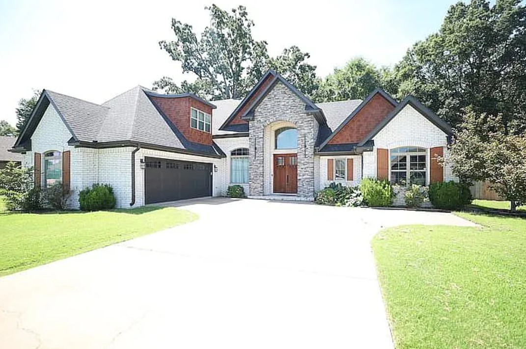 4 Bedroom House For Sale By Owner in Jonesboro, AR 