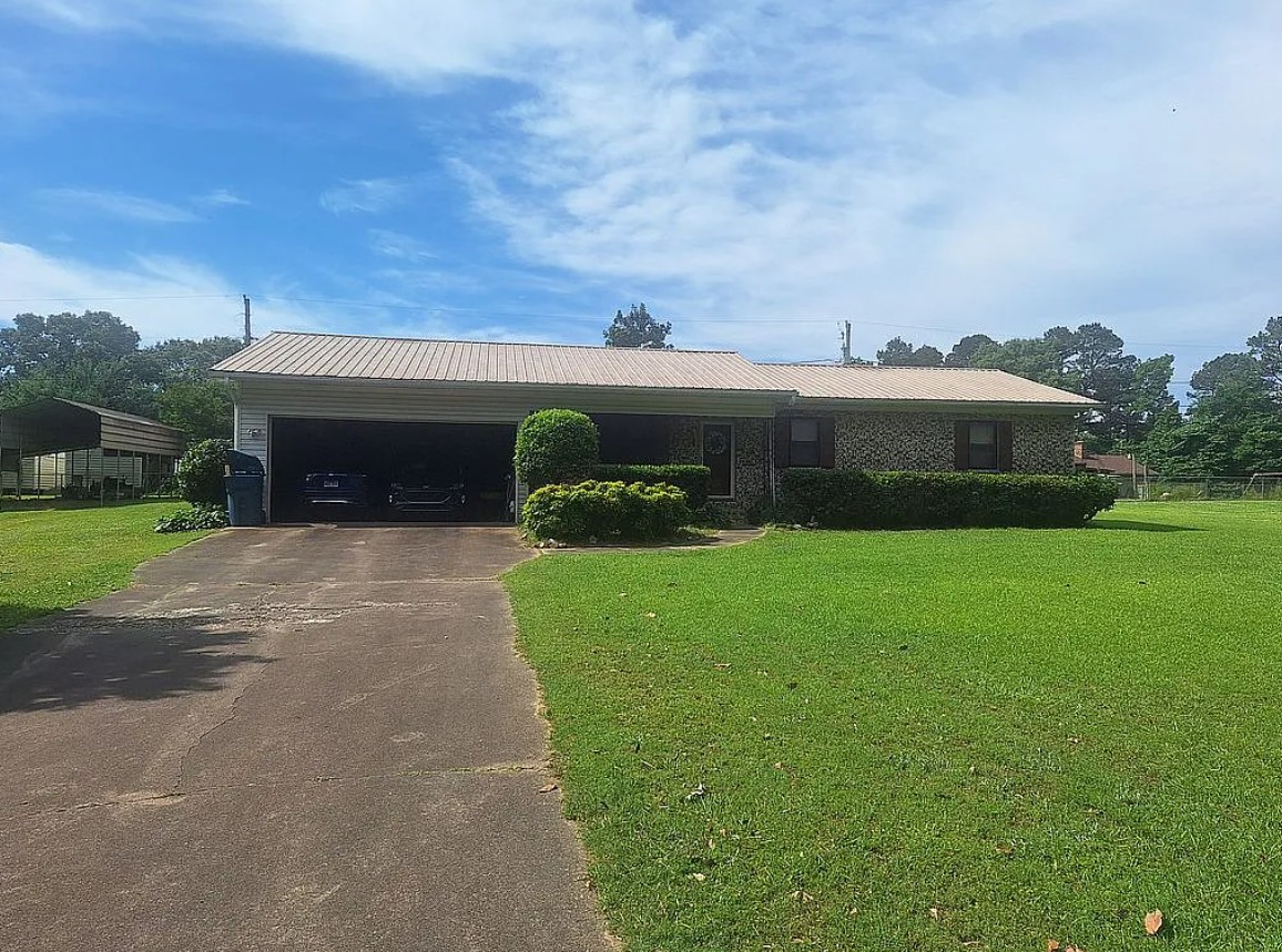 3 Bedroom House For Sale By Owner in Malvern, AR 