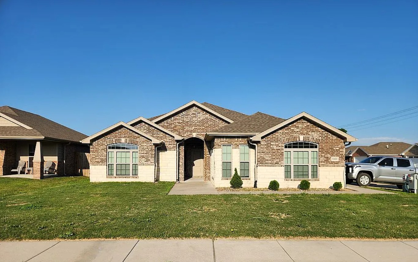 4 Bedroom House For Sale By Owner in Bentonville, AR 