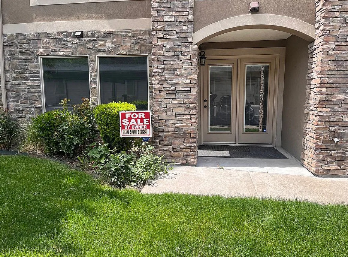 Creekside Village Condominiums FSBO Listing in Layton, UT 