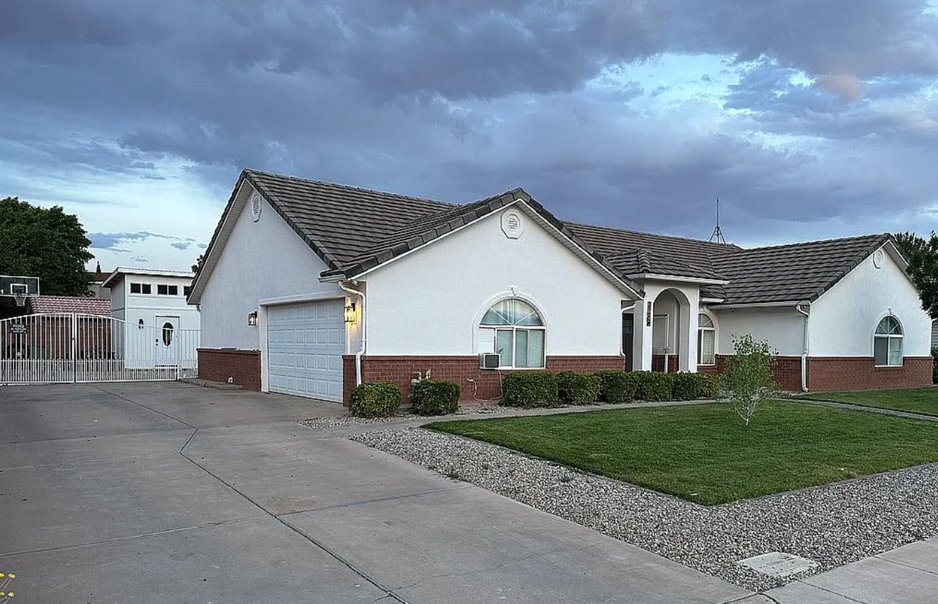 4 Bedroom House For Sale By Owner in Santa Clara, UT 