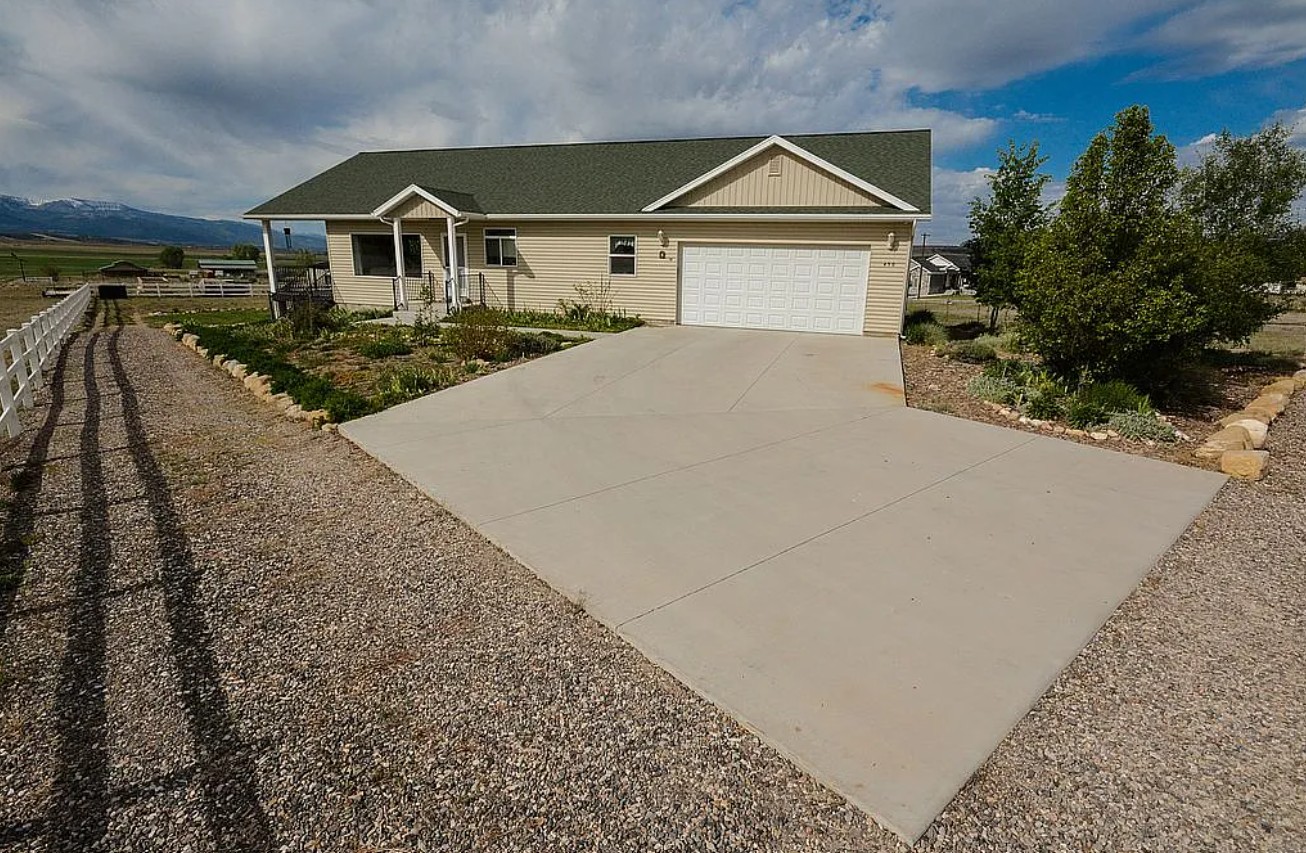 4 Bedroom House For Sale By Owner in Fairview, UT 