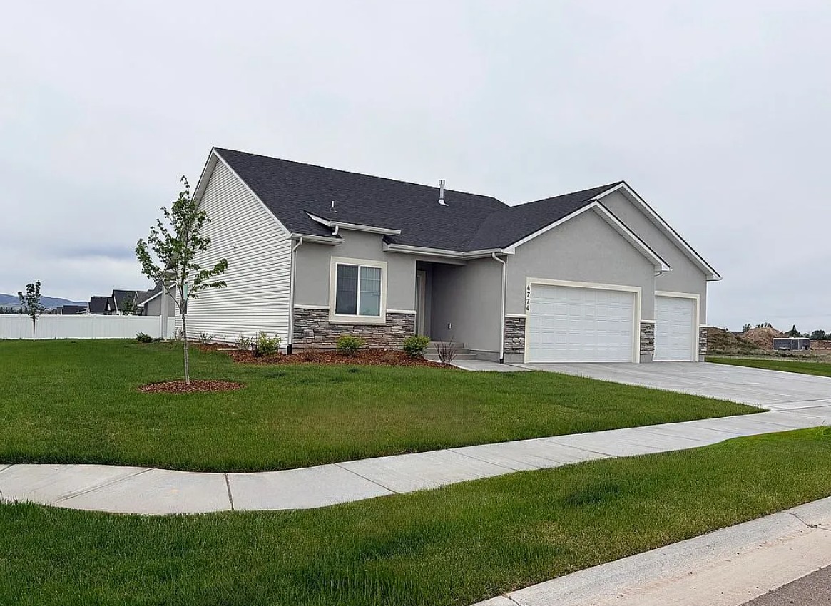 5 Bedroom House For Sale By Owner in Ammon, ID 