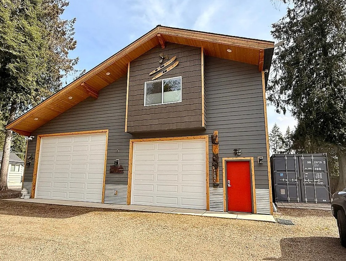 2 Bedroom Cabin For Sale By Owner in Coolin, ID 