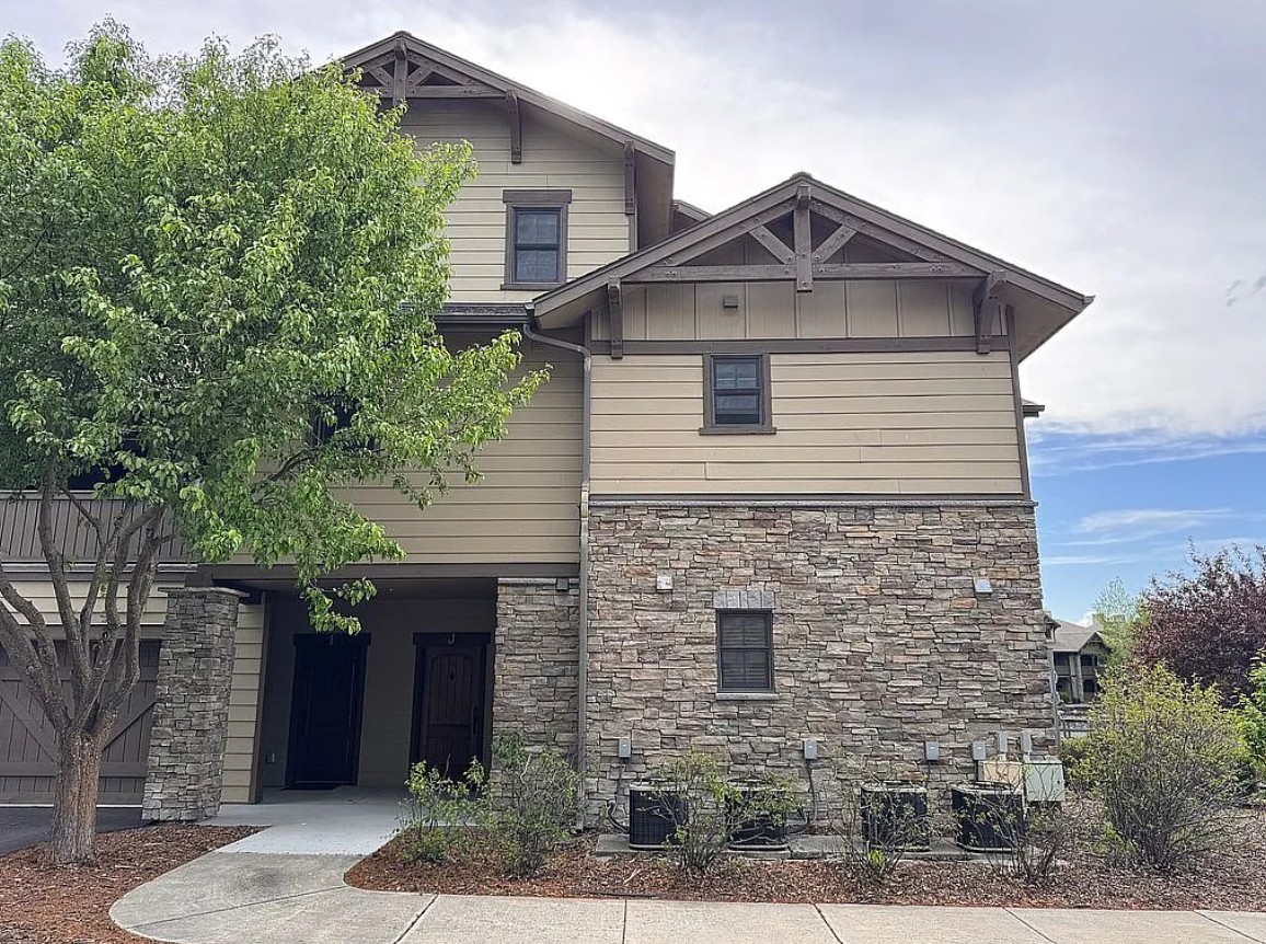 2 Bedroom House For Sale By Owner in Whitefish, MT 