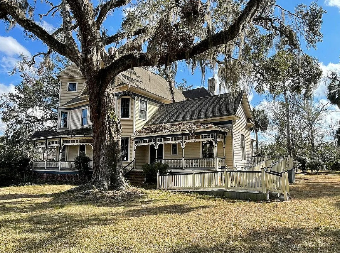 Wisenbaker Wells Roberts House FSBO in Valdosta, GA 