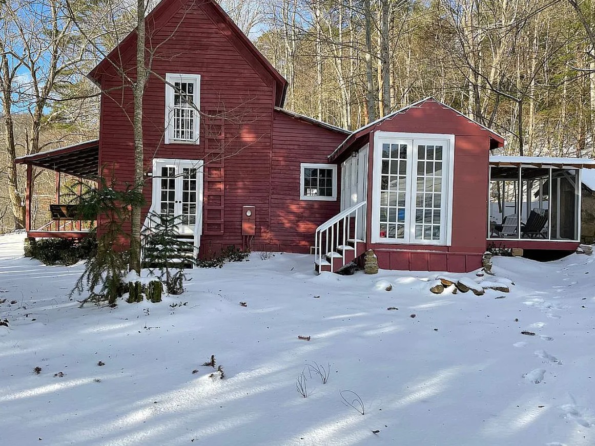 2 Bedroom House For Sale By Owner in Rabun Gap, GA 