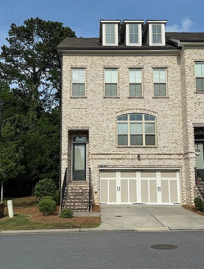 3 Story Townhouse For Sale By Owner in Johns Creek, GA 
