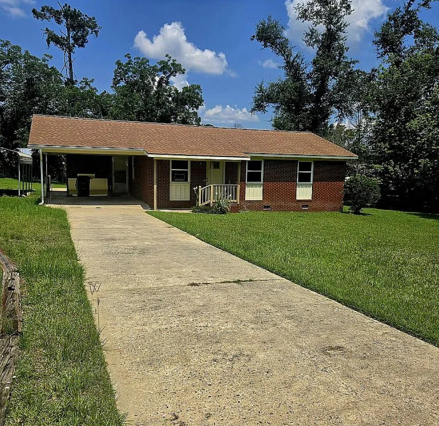 4 Bedroom House For Sale By Owner in Ailey, GA 