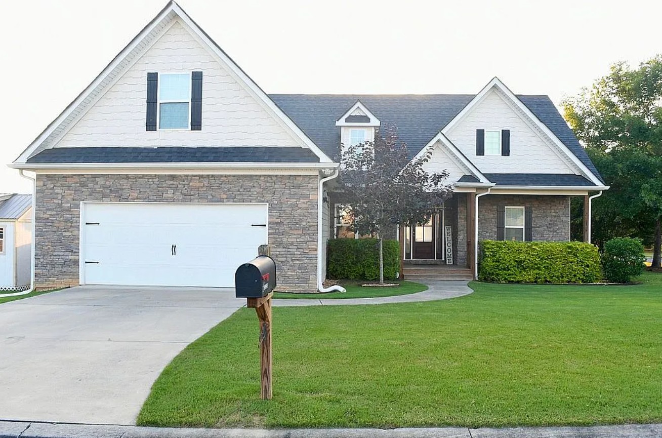 4 Bedroom House For Sale By Owner in Rome, GA 