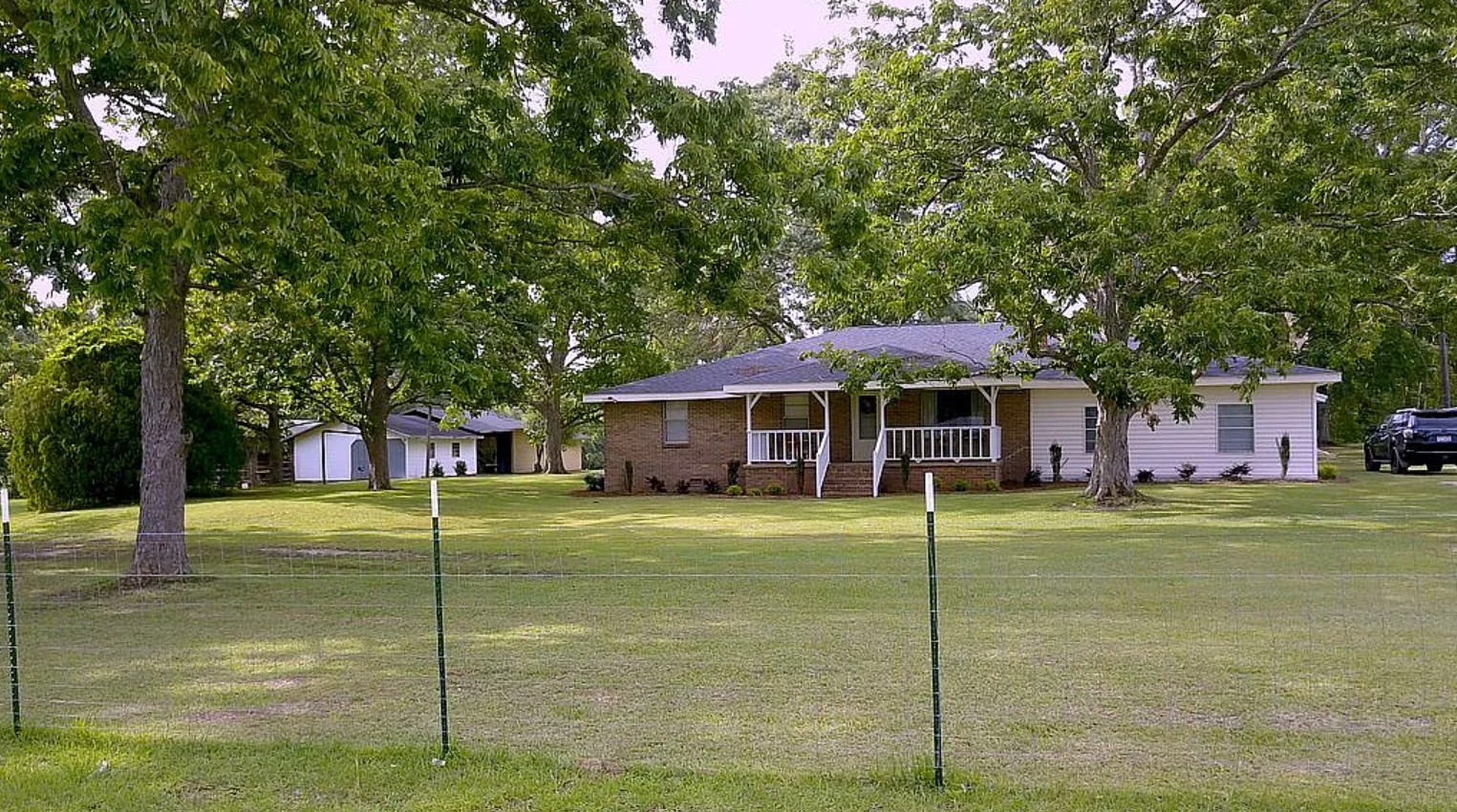4 Bedroom House For Sale By Owner in Eight Mile, AL 