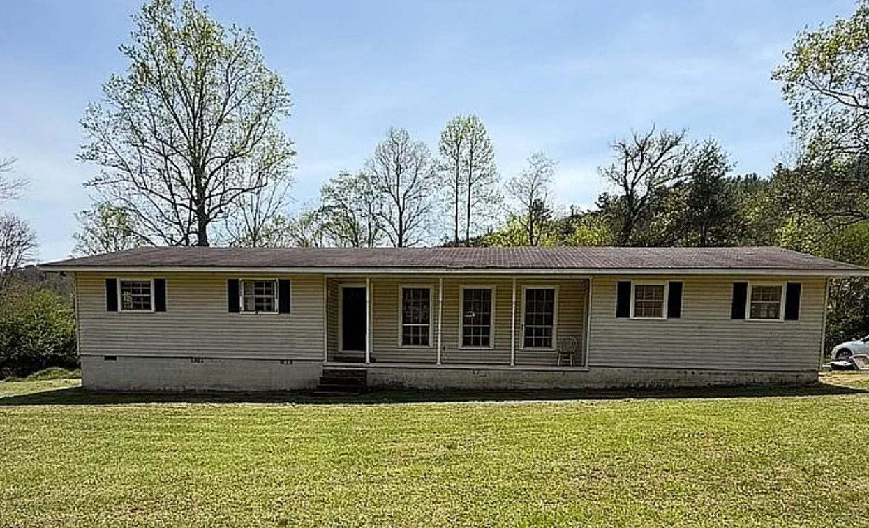 3 Bedroom House For Sale By Owner in Mineral Bluff, GA 