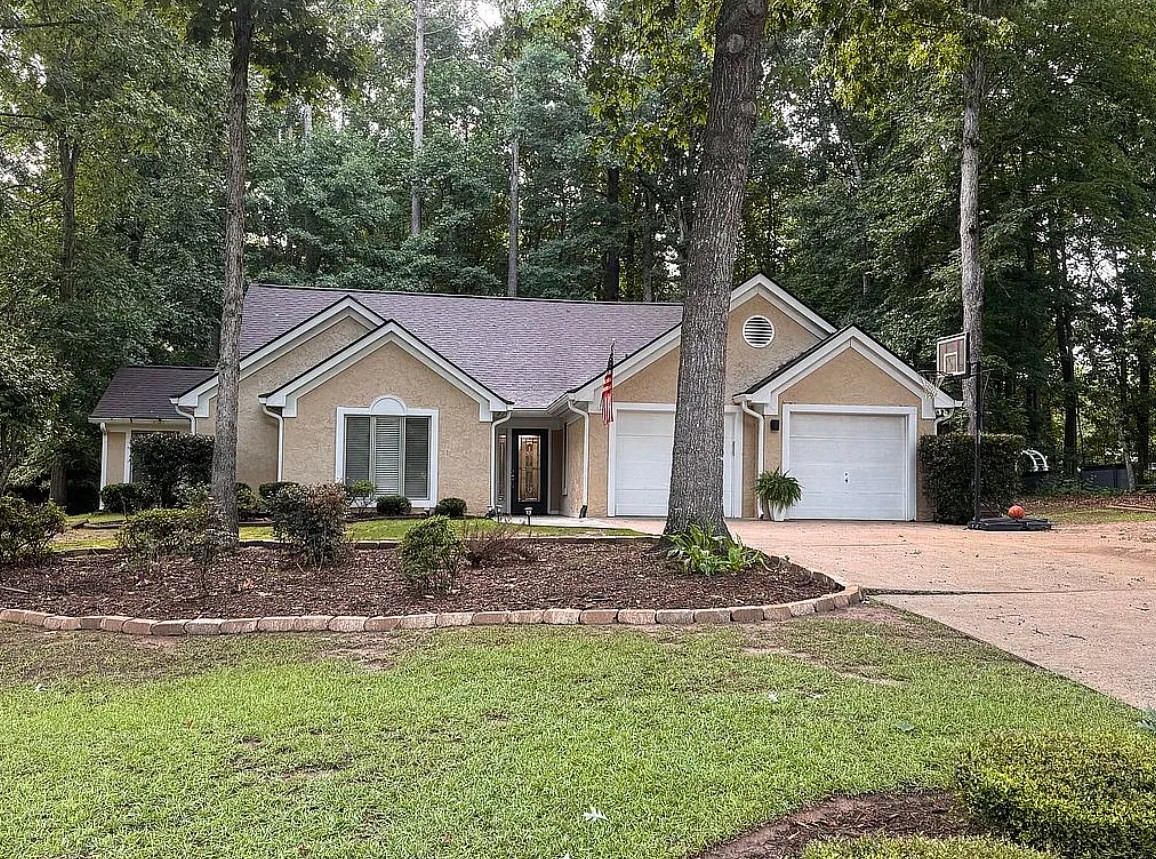 3 Bedroom House For Sale By Owner in Peachtree City, GA 