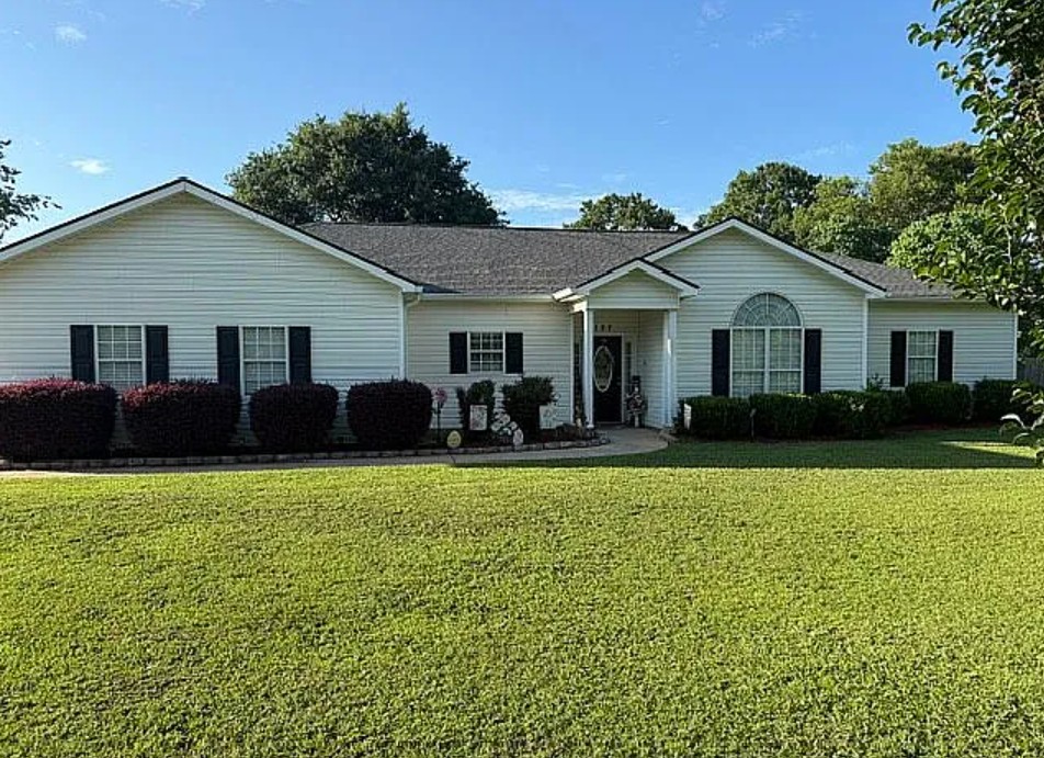 3 Bedroom House For Sale By Owner in Warner Robins, GA 