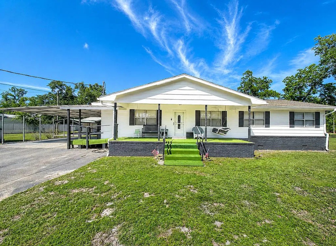 3 Bedroom House For Sale By Owner in Waycross, GA 