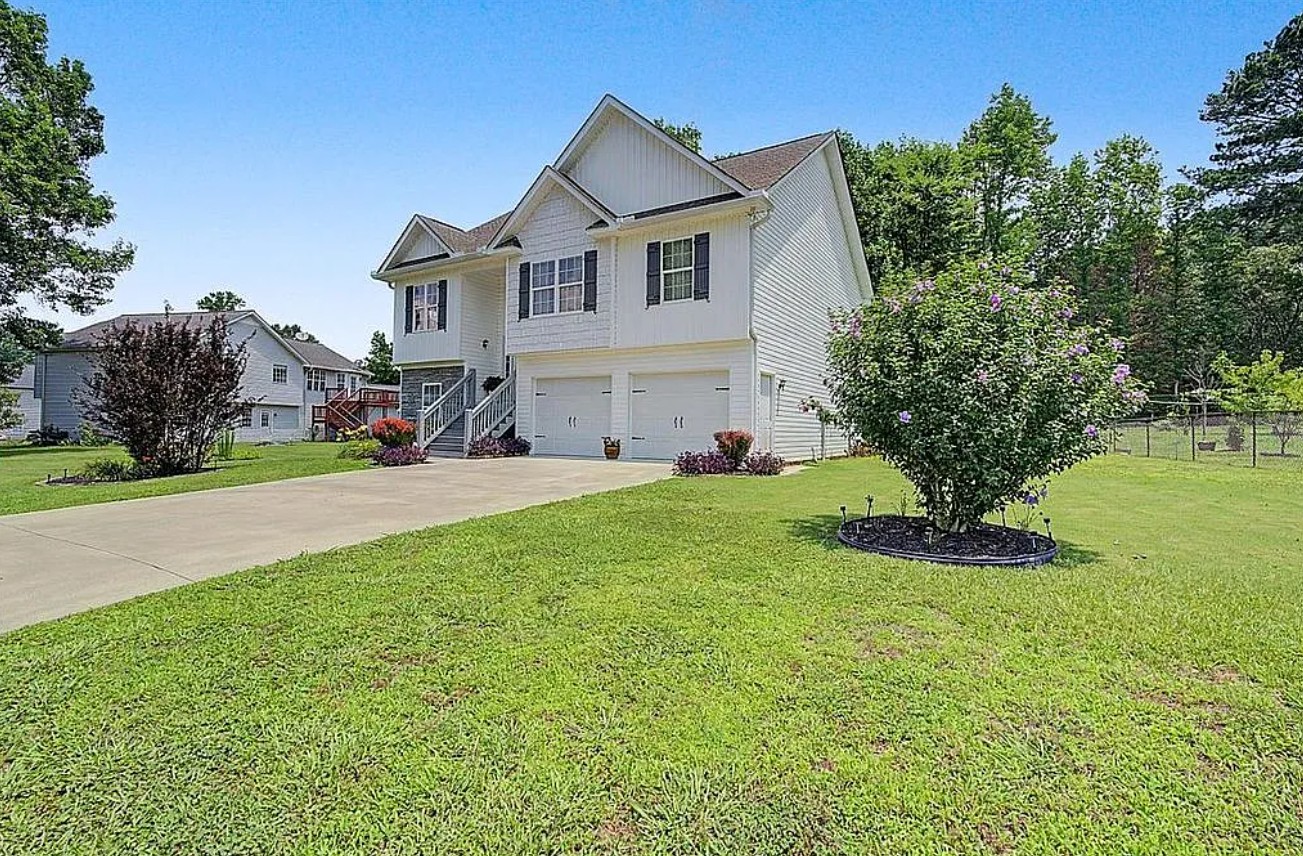 4 Bedroom House For Sale By Owner in Calhoun, GA 