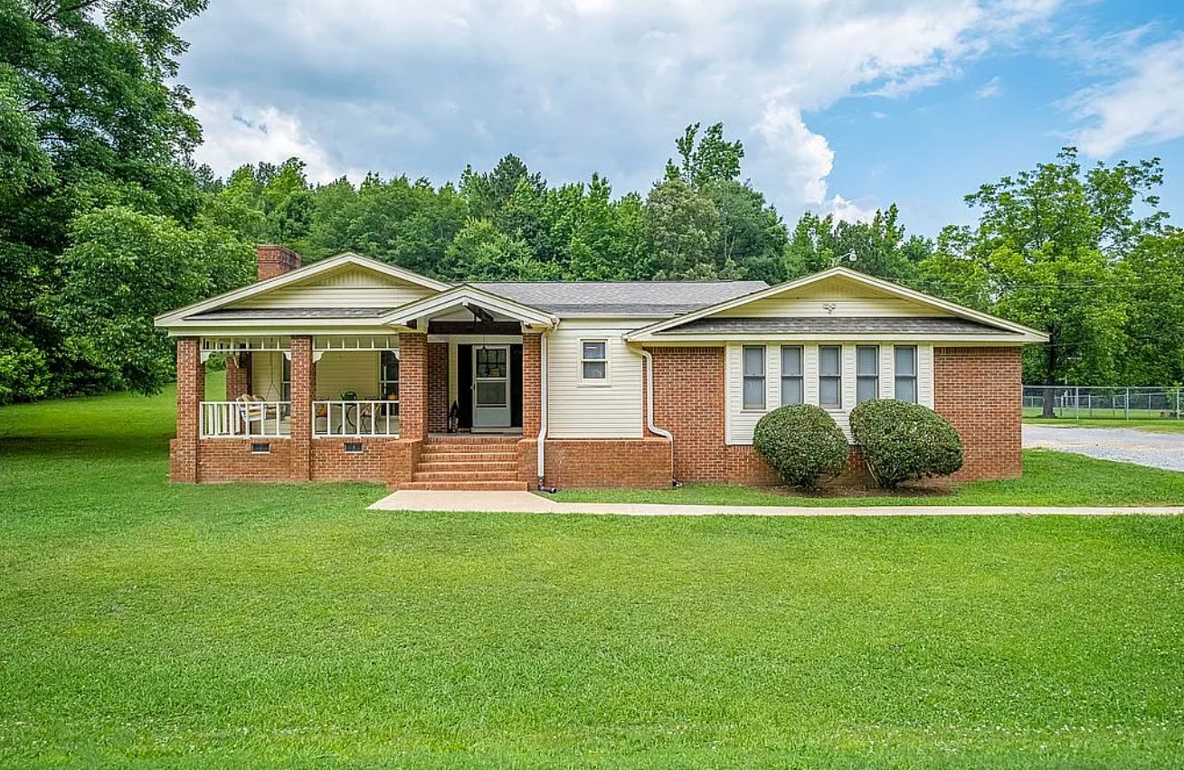 3 Bedroom House For Sale By Owner in Gallant, AL 