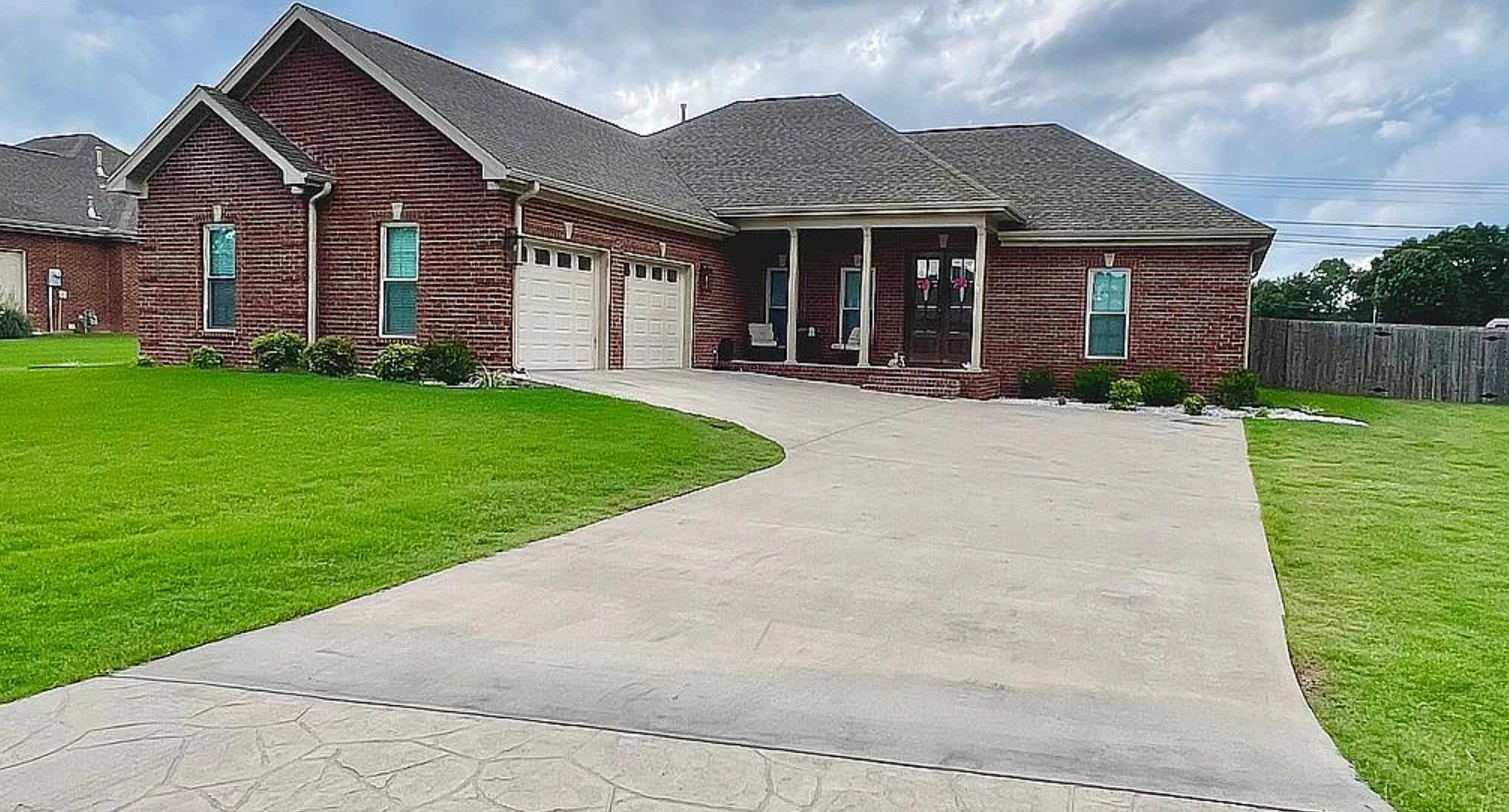 3 Bedroom House For Sale By Owner in Killen, AL 