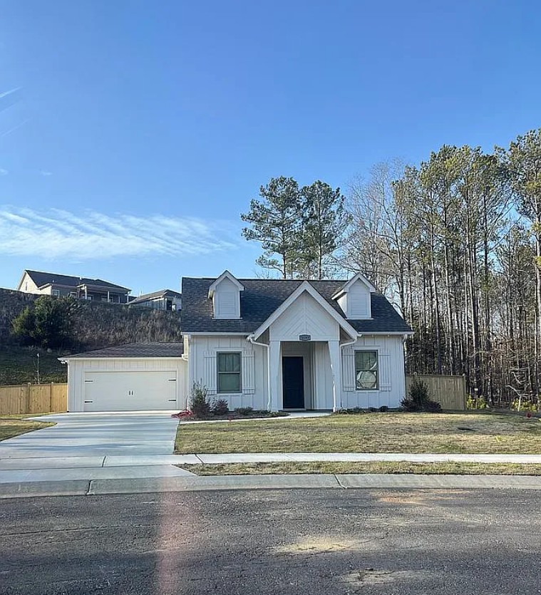 3 Bedroom House For Sale By Owner in Pelham, AL 